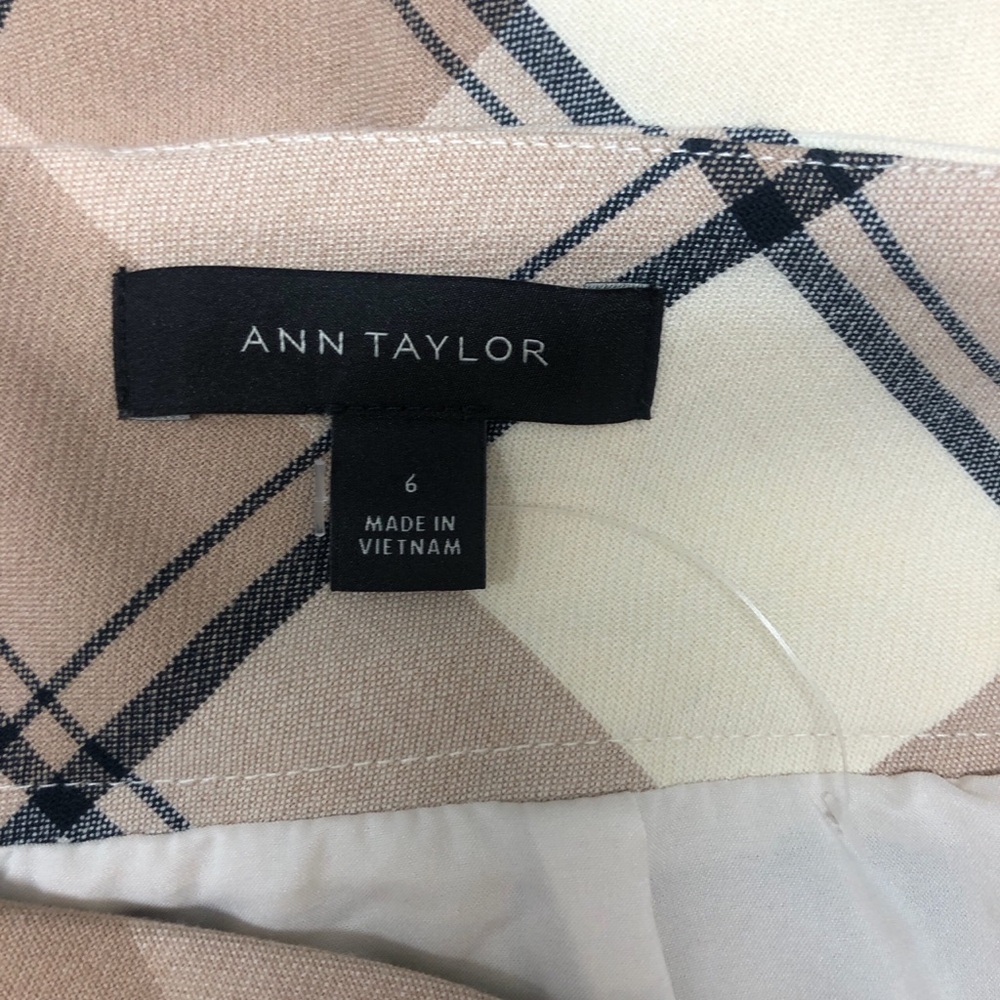 Ann Taylor Tan and Cream Plaid Pencil Skirt - Picture 3 of 7